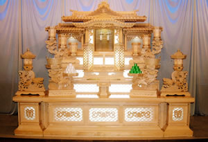 白木祭壇の写真